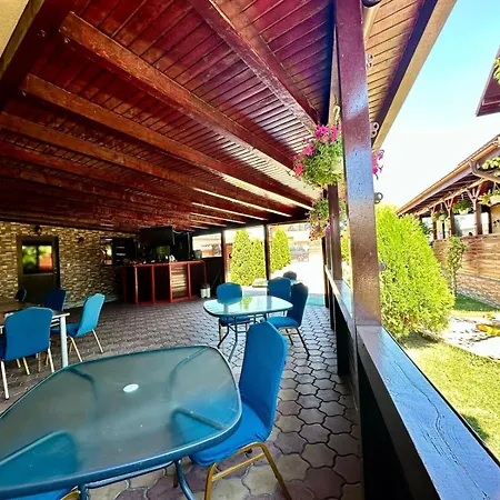 Guest house Pensiunea Bianca